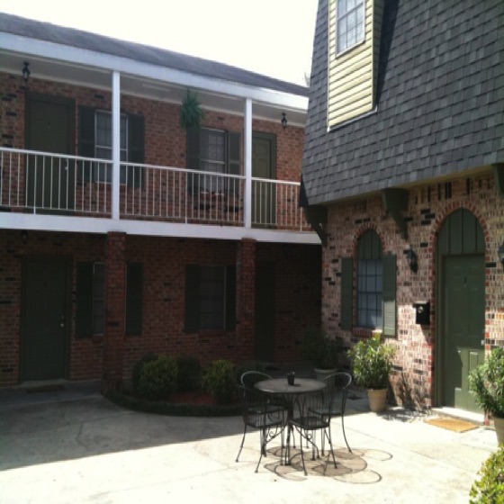1300 Exterior Courtyard3.jpg